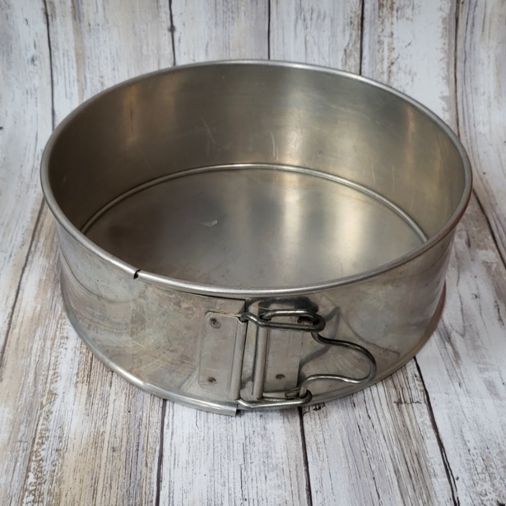 Vintage Cake Pan with Removable Bottom